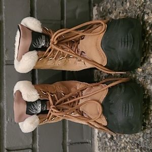 Itasca - Winter Boots - Size 6 Women's